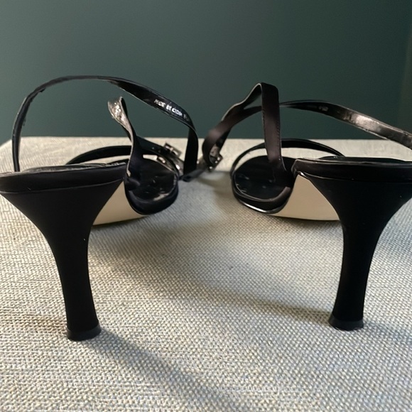 White House Black Market Black  Heels rhinestone buckle and straps 8.5 B - Picture 6 of 9